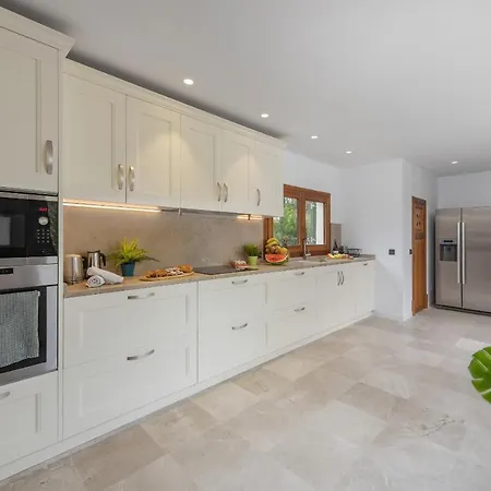 Stunning C'an Payeras Villa *